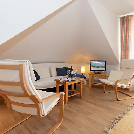 Appartementhaus Sonnenburg 17 * Ostseebad Kühlungsborn